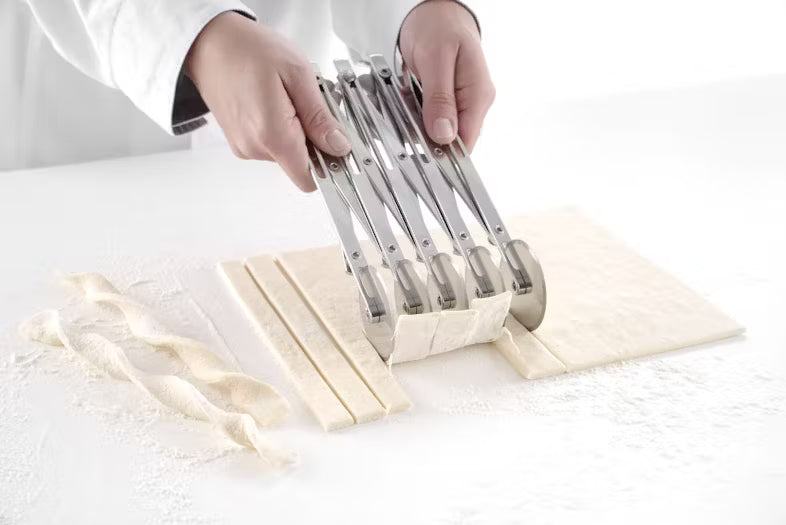 Tagliapasta Estensibile a 5 Ruote Tonde Schneider – Acciaio Inox Professionale