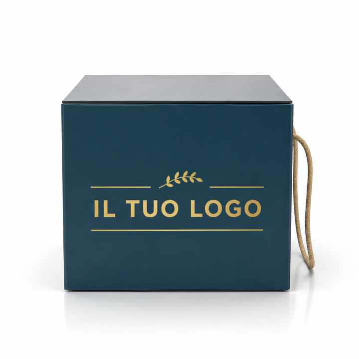 Scatola porta panettone in cartone con cordini oro - 24x24cm Altezza 18cm